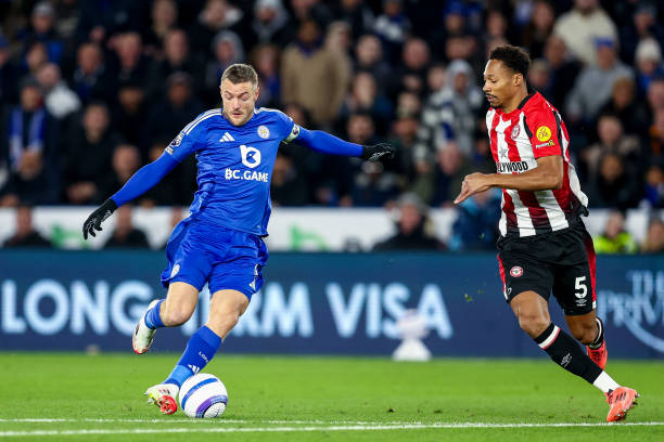 成都蓉城中锋位置板凳厚度不够，“韦德”或是徐正源的解决办法.