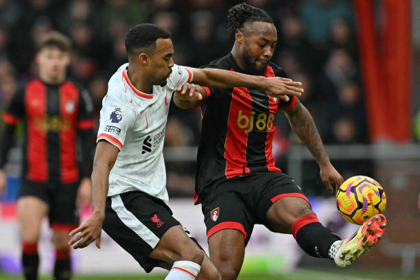 曼城2.25亿&皇马0！阿斯：曼城大肆挥霍买人 皇马伤兵满营却0引援.