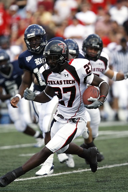 曼城2.25亿&皇马0！阿斯：曼城大肆挥霍买人 皇马伤兵满营却0引援.